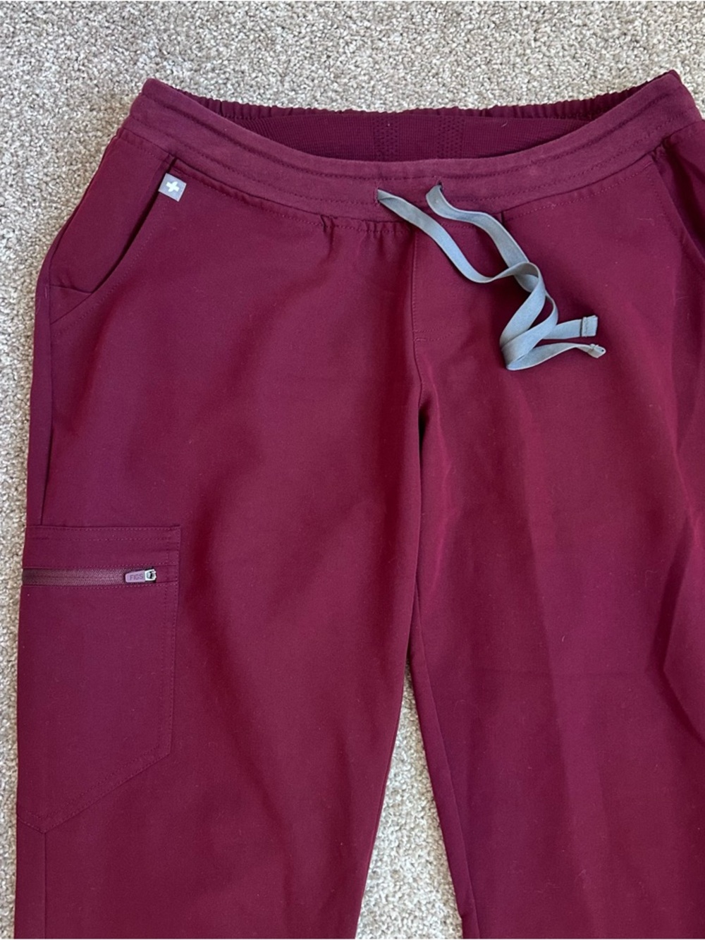 FIGS Zamora Jogger Womens Size S/P Burgundy Scrub Pants W18SW2005P - Picture 3 of 8